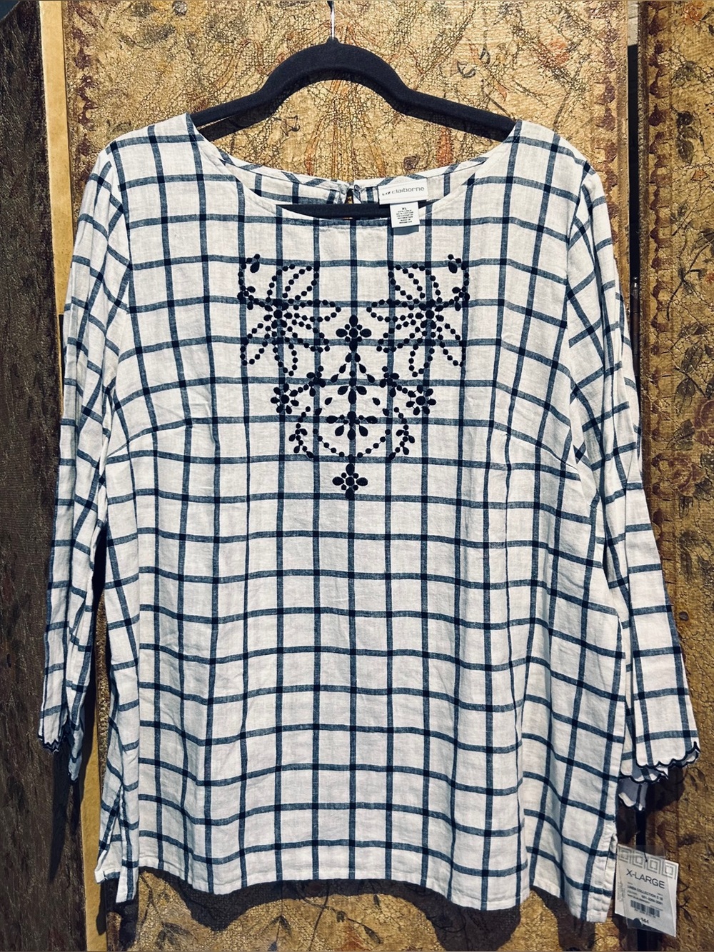 NWT Liz Claiborne White & Navy Windowpane Embroidered Linen Blend Top